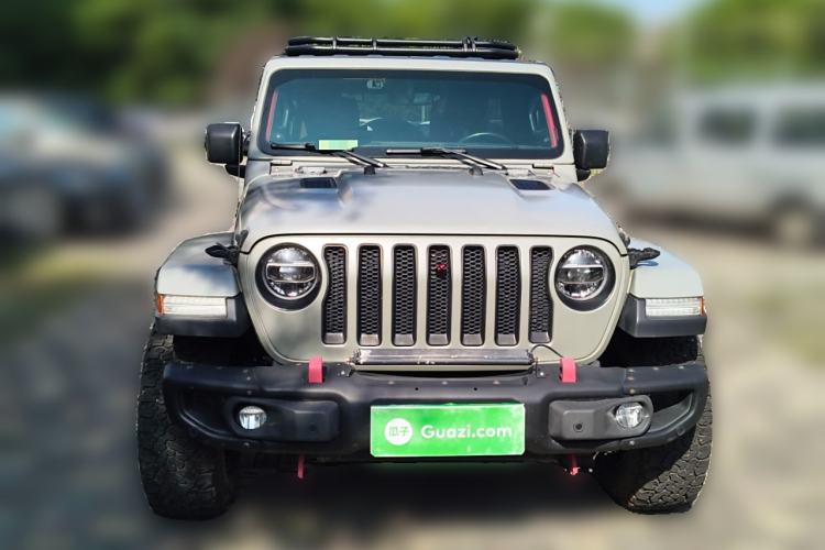Used Jeep Wrangler 2019 2.0T Sahara Four-Door Version China VI Emission Standard Front