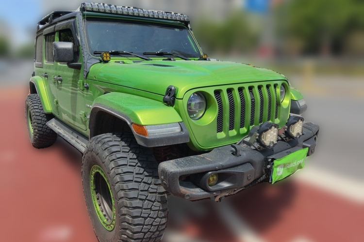 Used Jeep Wrangler 2019 2.0T Sahara Four-Door Version China VI Emission Standard Front Right 45 Deg