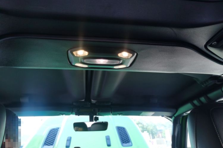 Used Jeep Wrangler 2019 2.0T Rubicon Four-Door Version China VI Emission Standard Headliner