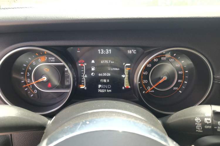 Used Jeep Wrangler 2019 2.0T Sahara Four-Door Version China VI Emission Standard Instrument Cluster