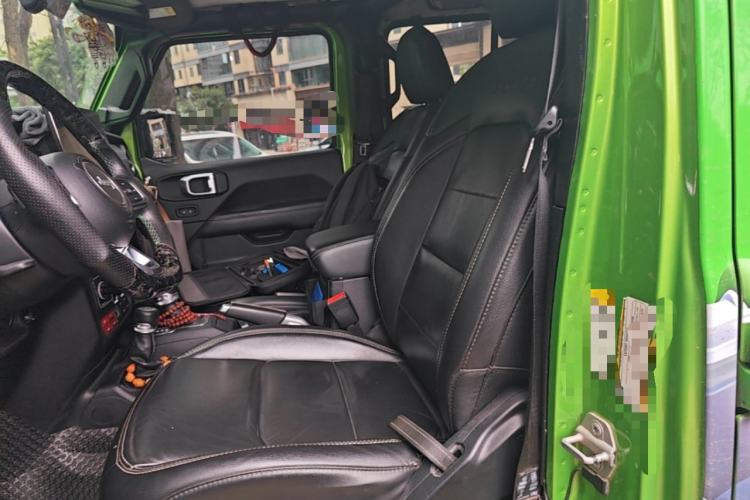 Used Jeep Wrangler 2019 2.0T Rubicon Four-Door Version China VI Emission Standard Left Front Seat
