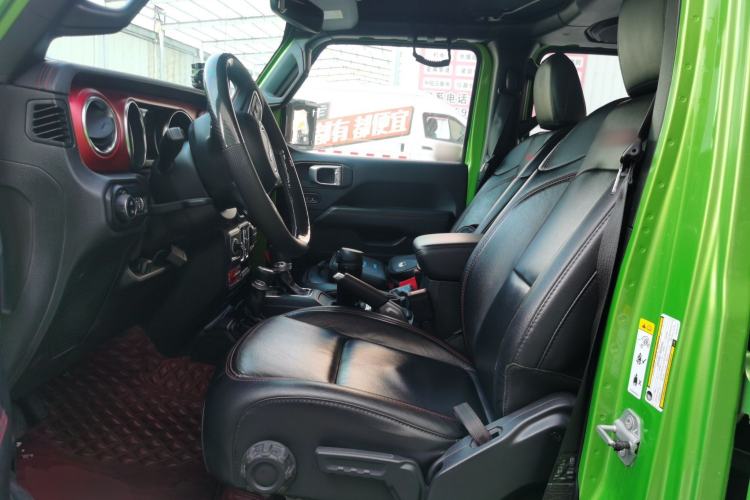 Used Jeep Wrangler 2019 2.0T Rubicon Four-Door Version China VI Emission Standard Left Front Seat