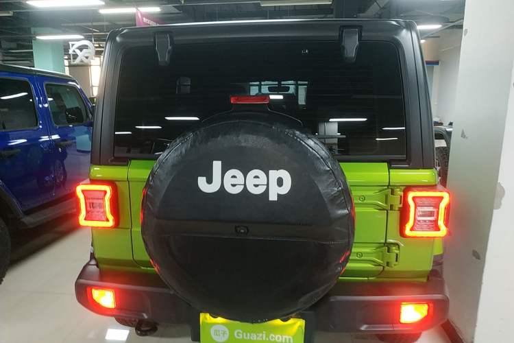 Used Jeep Wrangler 2019 2.0T Sahara Four-Door Version China VI Emission Standard Rear