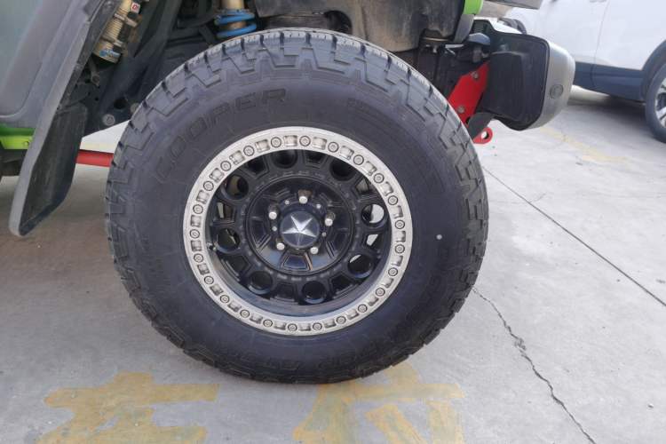 Used Jeep Wrangler 2019 2.0T Rubicon Four-Door Version China VI Emission Standard Right Front Wheel Hub