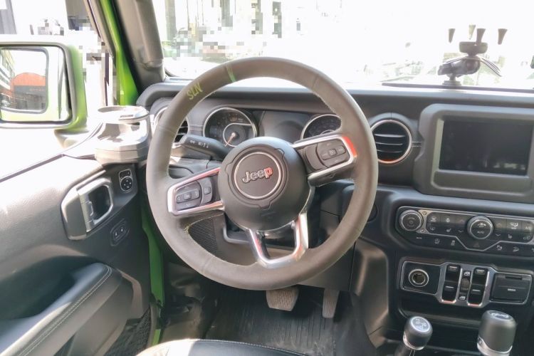 Used Jeep Wrangler 2019 2.0T Sahara 4-Door Version China V Standard Steering Wheel