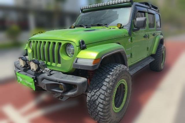 Used Jeep Wrangler 2019 2.0T Sahara Four-Door Version China VI Emission Standard