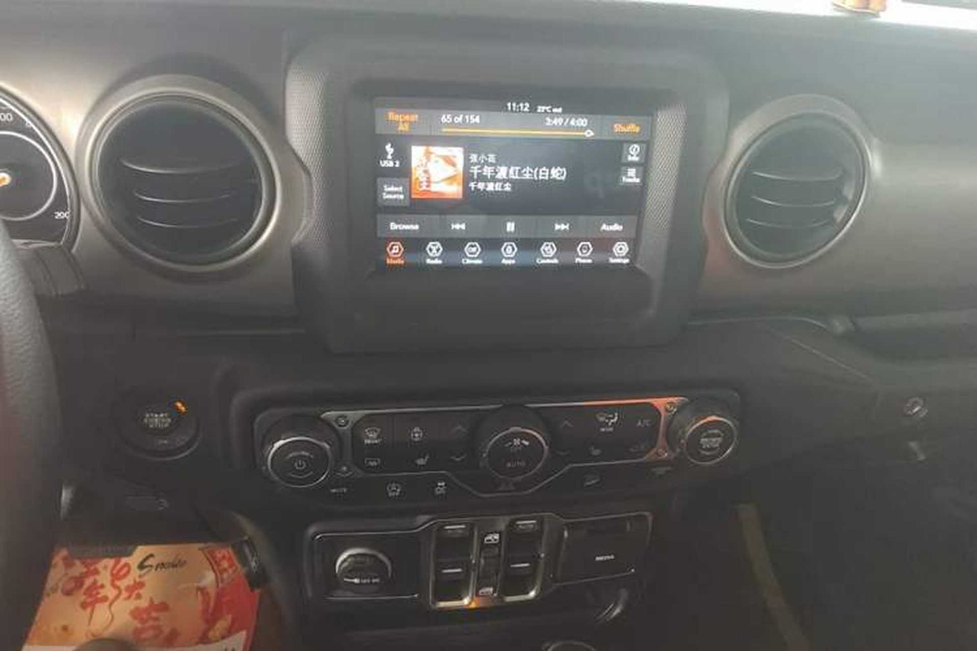 Used Jeep Wrangler 2019 2.0T Sahara 4-Door Version China V Standard Audio And AC Panel