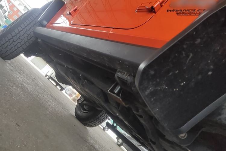 Used Jeep Wrangler 2019 2.0T Sahara 4-Door Version China V Standard Chassis Front Right