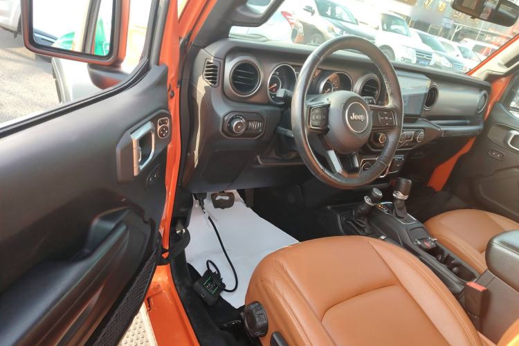 Used Jeep Wrangler 2019 2.0T Sahara 4-Door Version China V Standard Driver Seat