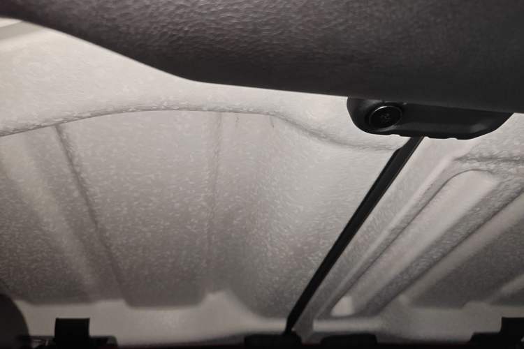 Used Jeep Wrangler 2019 2.0T Sahara Four-Door Version China VI Emission Standard Headliner