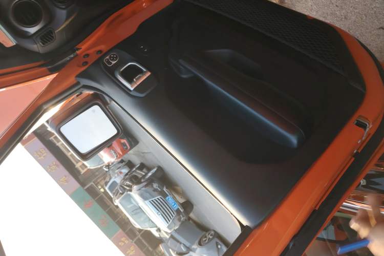 Used Jeep Wrangler 2019 2.0T Sahara 4-Door Version China V Standard Left Front Door Interior