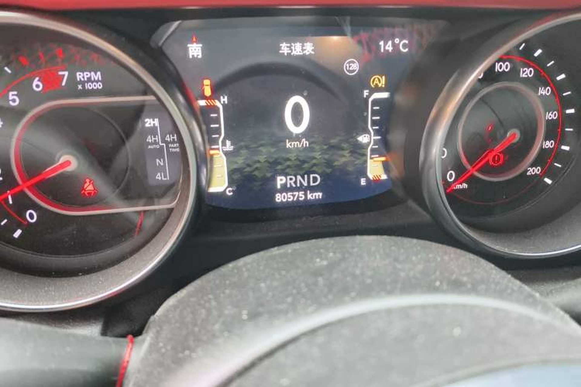 Used Jeep Wrangler 2019 2.0T Rubicon Four-Door Version China VI Emission Standard Odometer Close Up