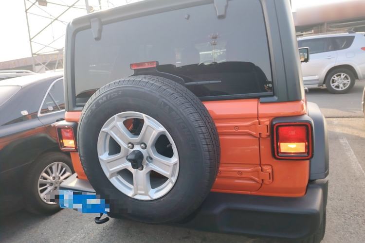 Used Jeep Wrangler 2019 2.0T Sahara 4-Door Version China V Standard Rear