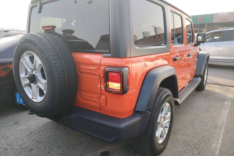 Used Jeep Wrangler 2019 2.0T Sahara 4-Door Version China V Standard Rear Right 45 Deg