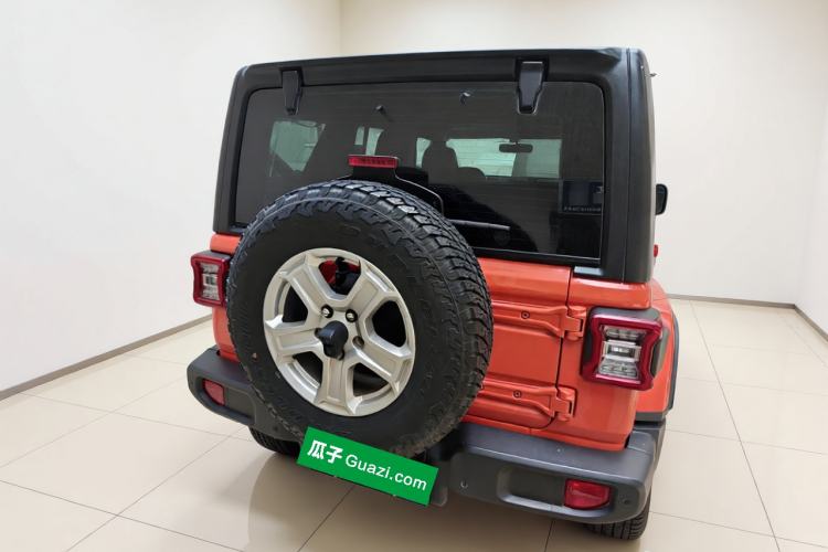 Used Jeep Wrangler 2019 2.0T Sahara Four-Door Version China VI Emission Standard Rear