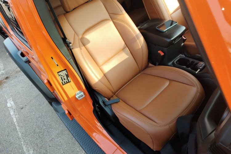 Used Jeep Wrangler 2019 2.0T Sahara 4-Door Version China V Standard Right Front Seat