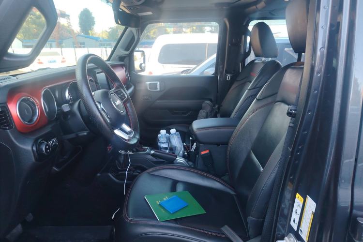 Used Jeep Wrangler 2019 2.0T Rubicon Four-Door Version China VI Emission Standard Left Front Seat