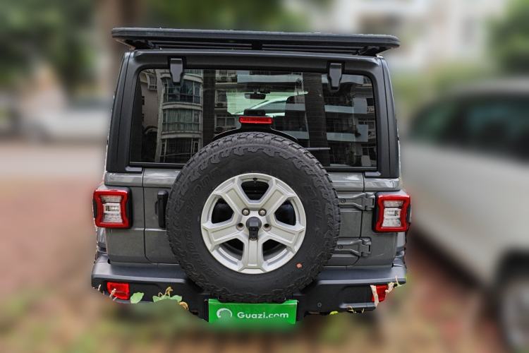 Used Jeep Wrangler 2019 2.0T Sahara Four-Door Version China VI Emission Standard Rear