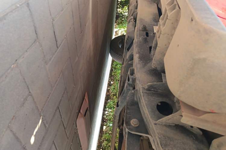 Used Jeep Wrangler 2019 2.0T Sahara Four-Door Version China VI Emission Standard Chassis Front Right