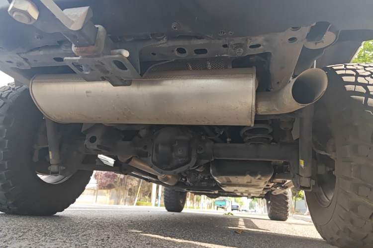 Used Jeep Wrangler 2019 2.0T Rubicon Four-Door Version China VI Emission Standard Chassis Rear