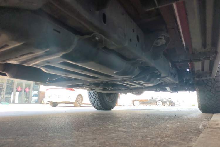 Used Jeep Wrangler 2019 2.0T Sahara Four-Door Version China VI Emission Standard Chassis Rear Right