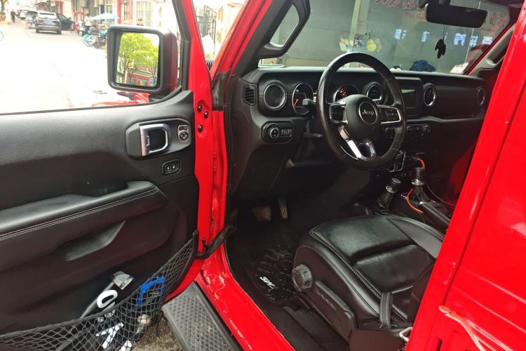 Used Jeep Wrangler 2019 2.0T Sahara 4-Door Version China V Standard Driver Seat