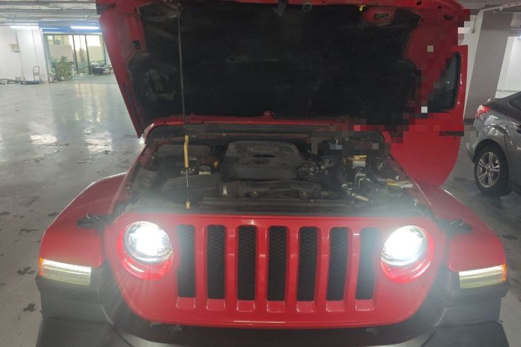 Used Jeep Wrangler 2019 2.0T Sahara 4-Door Version China V Standard Engine Bay