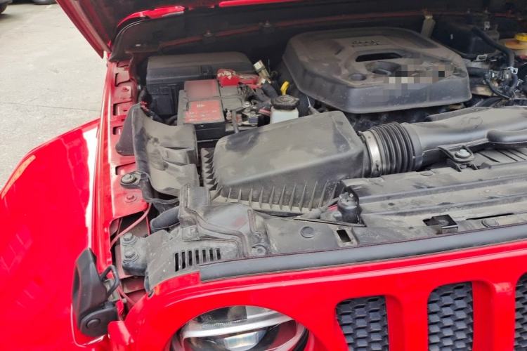 Used Jeep Wrangler 2019 2.0T Sahara 4-Door Version China V Standard Engine Bay Right