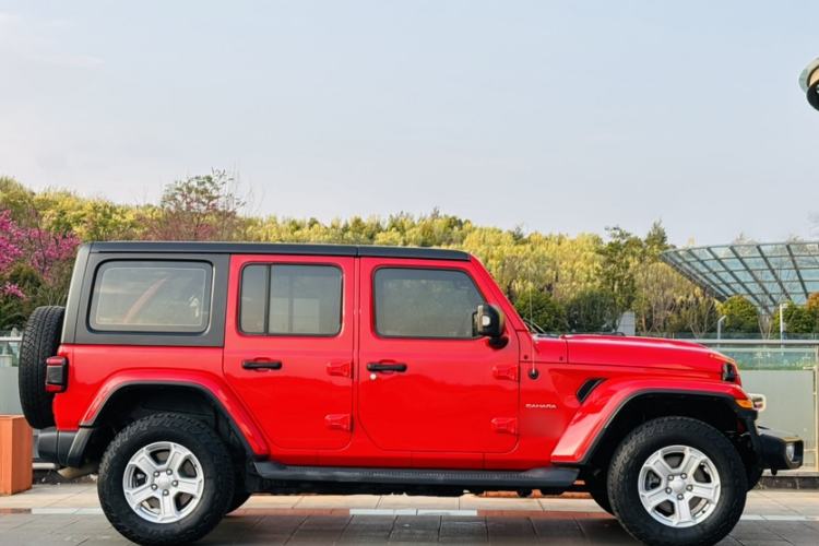 Used Jeep Wrangler 2019 2.0T Sahara Four-Door Version China VI Emission Standard Exterior 1
