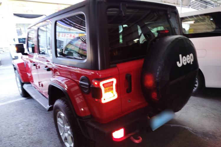 Used Jeep Wrangler 2019 2.0T Sahara Four-Door Version China VI Emission Standard Exterior 3