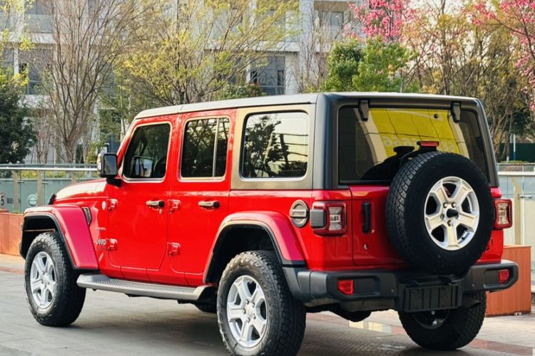 Used Jeep Wrangler 2019 2.0T Sahara Four-Door Version China VI Emission Standard Exterior 4