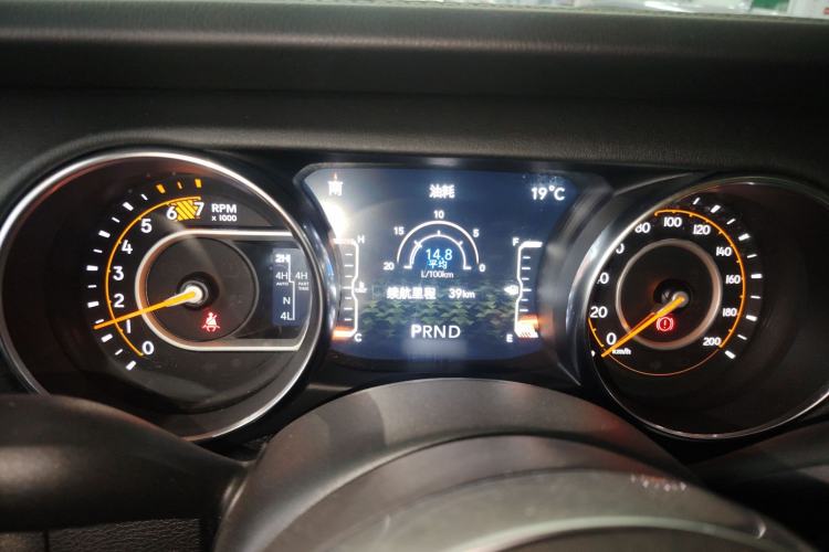 Used Jeep Wrangler 2019 2.0T Sahara Four-Door Version China VI Emission Standard Instrument Cluster