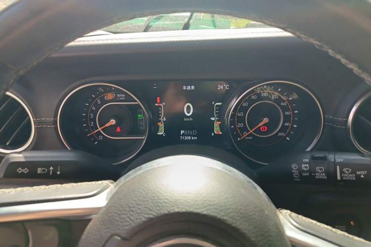 Used Jeep Wrangler 2019 2.0T Sahara Four-Door Version China VI Emission Standard Instrument Cluster
