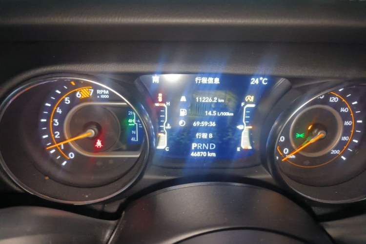 Used Jeep Wrangler 2019 2.0T Sahara Four-Door Version China VI Emission Standard Instrument Cluster