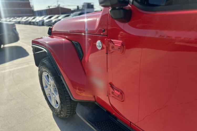 Used Jeep Wrangler 2019 2.0T Sahara Four-Door Version China VI Emission Standard Interior 3