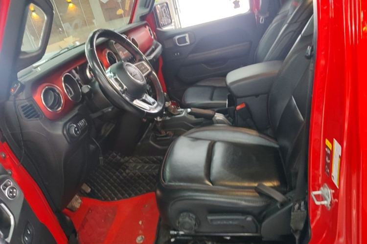 Used Jeep Wrangler 2019 2.0T Rubicon Four-Door Version China VI Emission Standard Left Front Seat