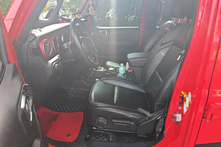 Used Jeep Wrangler 2019 2.0T Rubicon Four-Door Version China VI Emission Standard Left Front Seat