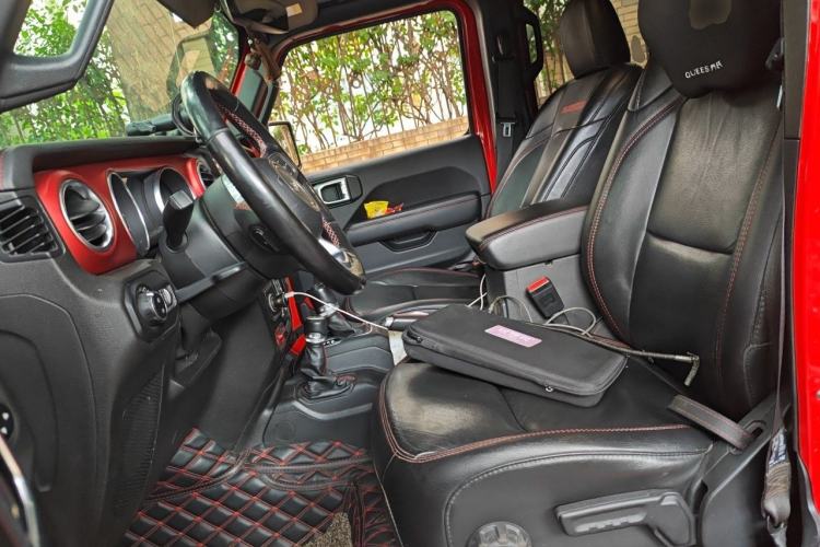Used Jeep Wrangler 2019 2.0T Rubicon Four-Door Version China V Emission Standard Left Front Seat