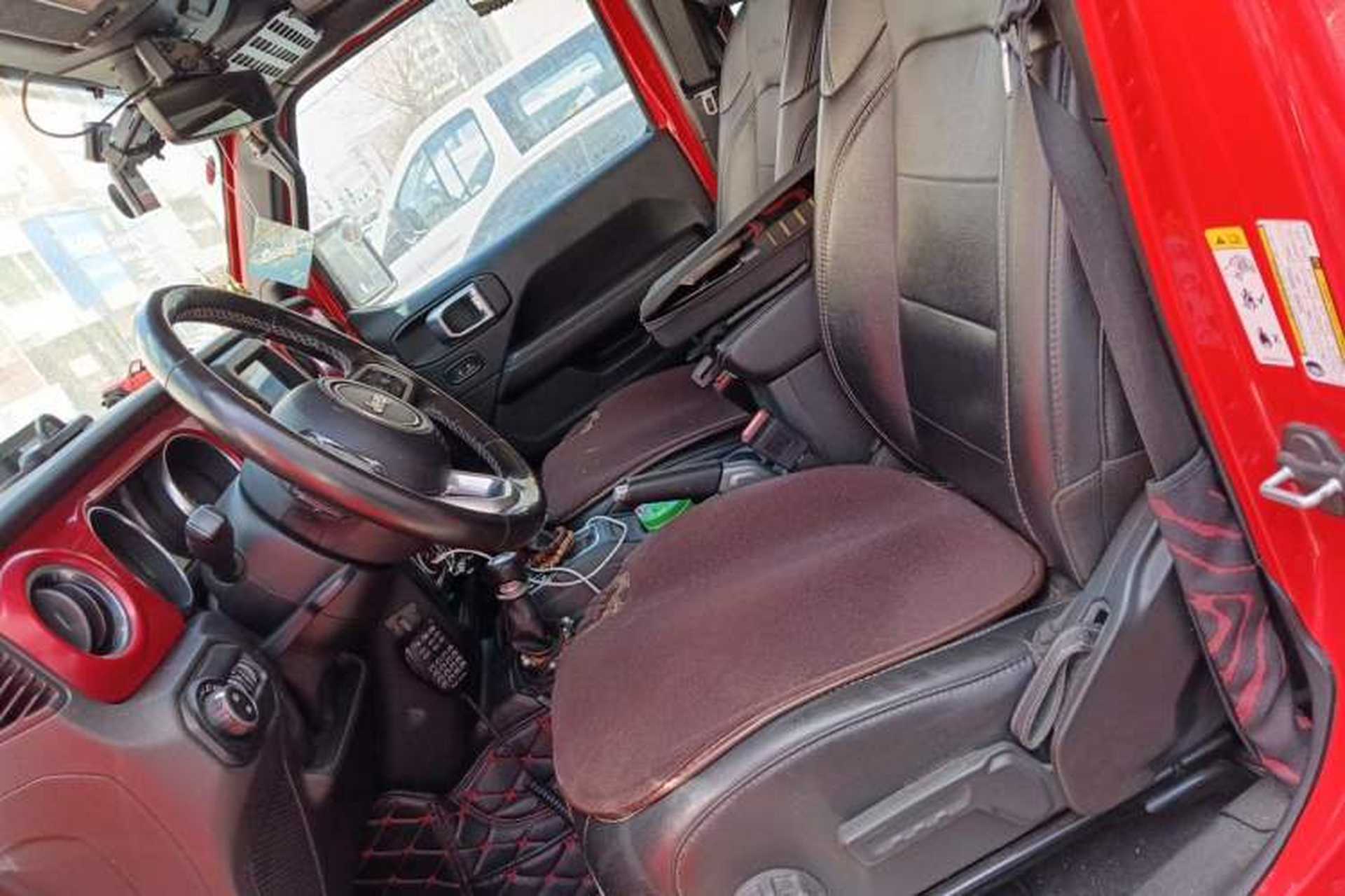 Used Jeep Wrangler 2019 2.0T Sahara 4-Door Version China V Standard Left Front Seat