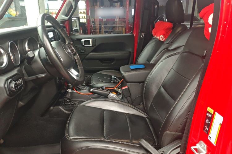 Used Jeep Wrangler 2019 2.0T Sahara 4-Door Version China V Standard Left Front Seat