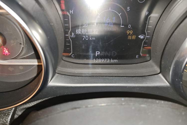Used Jeep Wrangler 2019 2.0T Sahara 4-Door Version China V Standard Odometer Close Up