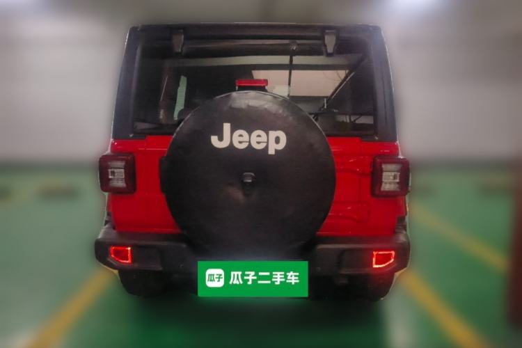 Used Jeep Wrangler 2019 2.0T Sahara Four-Door Version China VI Emission Standard Rear