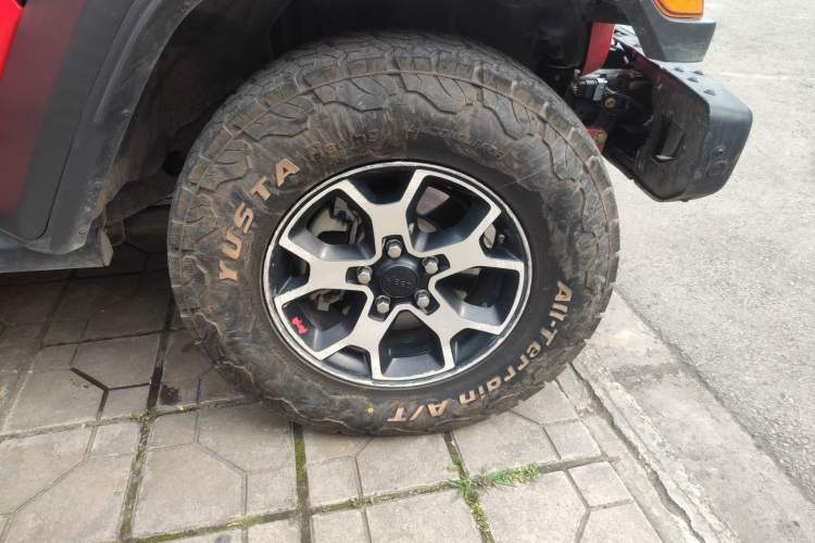 Used Jeep Wrangler 2019 2.0T Rubicon Four-Door Version China VI Emission Standard Right Front Wheel Hub