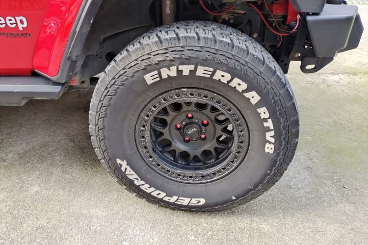Used Jeep Wrangler 2019 2.0T Sahara 4-Door Version China V Standard Right Front Wheel Hub
