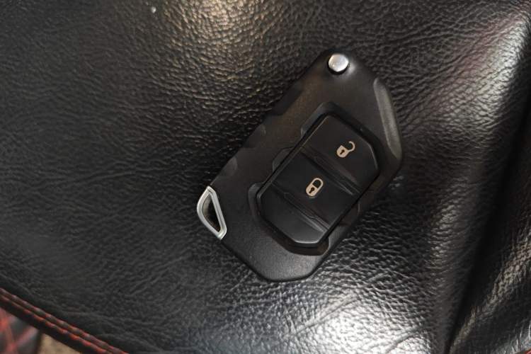 Used Jeep Wrangler 2019 2.0T Rubicon Four-Door Version China V Emission Standard Vehicle Key