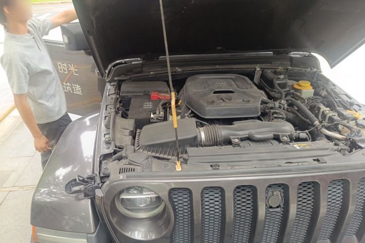 Used Jeep Wrangler 2019 2.0T Sahara 4-Door Version China V Standard Engine Bay Right