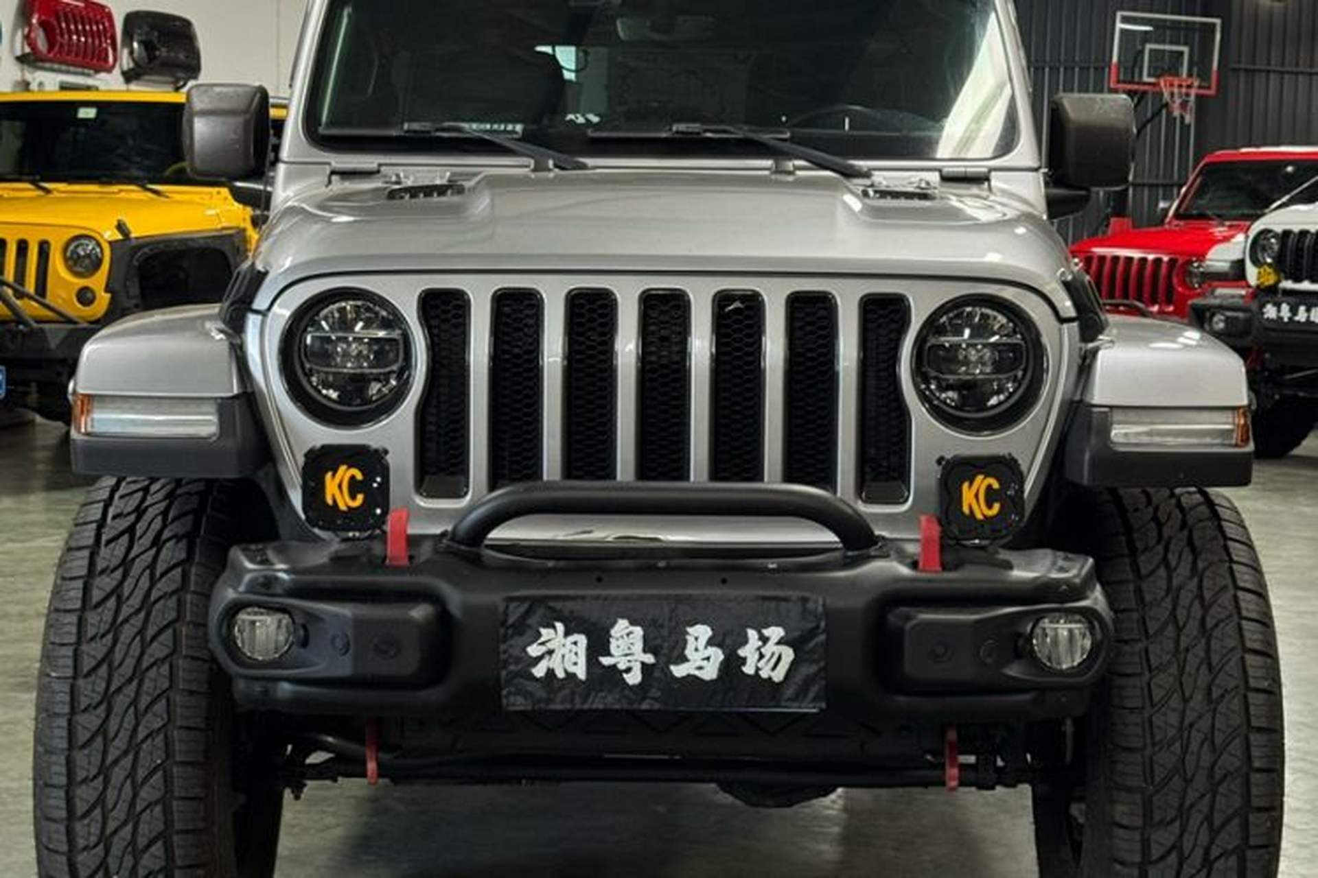 Used Jeep Wrangler 2019 2.0T Sahara Four-Door Version China VI Emission Standard Exterior 5