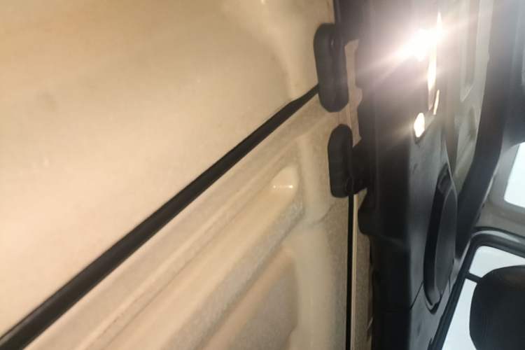 Used Jeep Wrangler 2019 2.0T Sahara Four-Door Version China VI Emission Standard Headliner