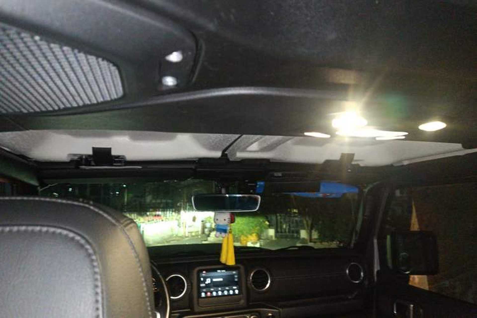 Used Jeep Wrangler 2019 2.0T Sahara 4-Door Version China V Standard Headliner