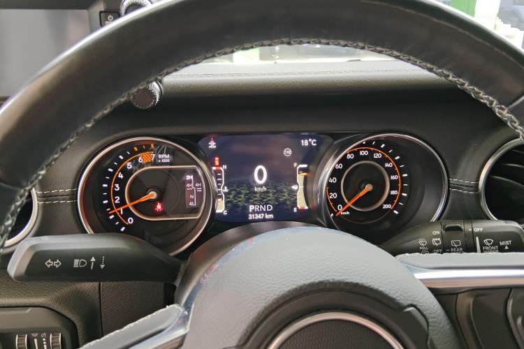 Used Jeep Wrangler 2019 2.0T Sahara Four-Door Version China VI Emission Standard Instrument Cluster